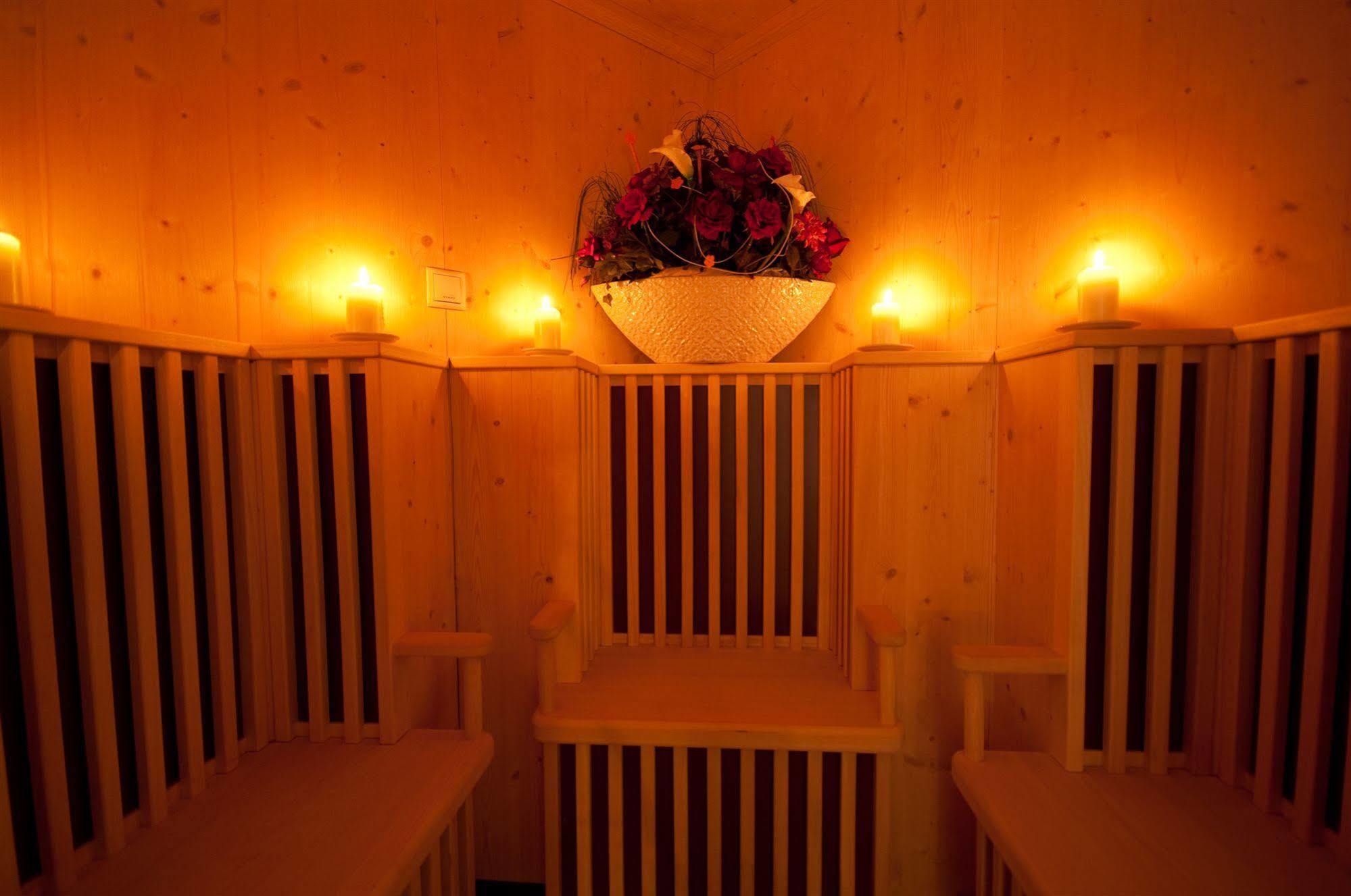 Hotel Burgstall Neustift im Stubaital Buitenkant foto
