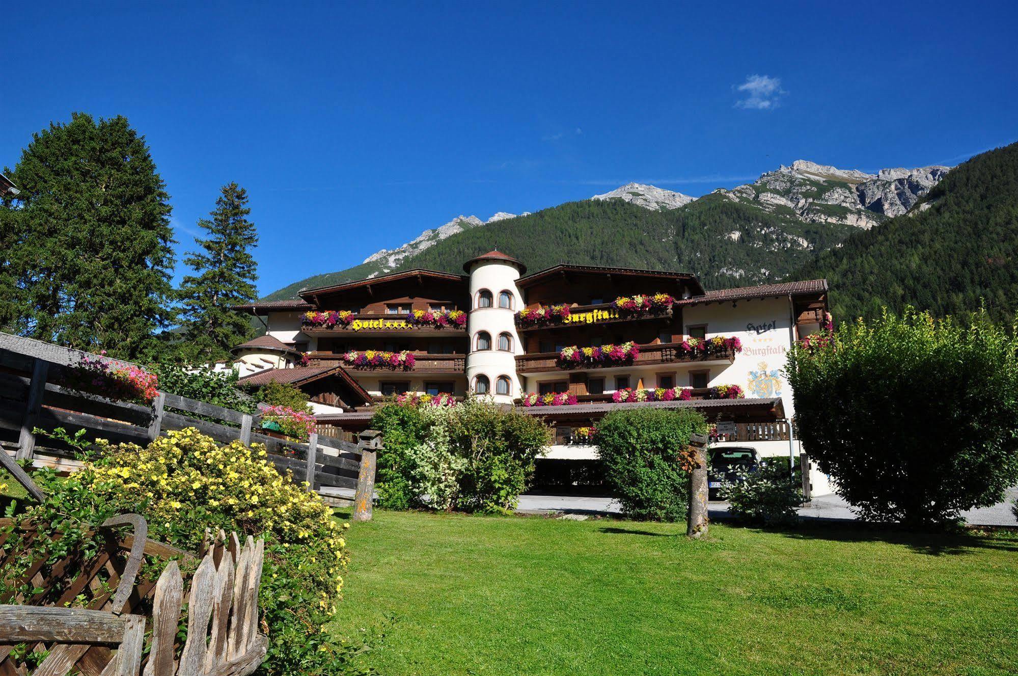 Hotel Burgstall Neustift im Stubaital Buitenkant foto